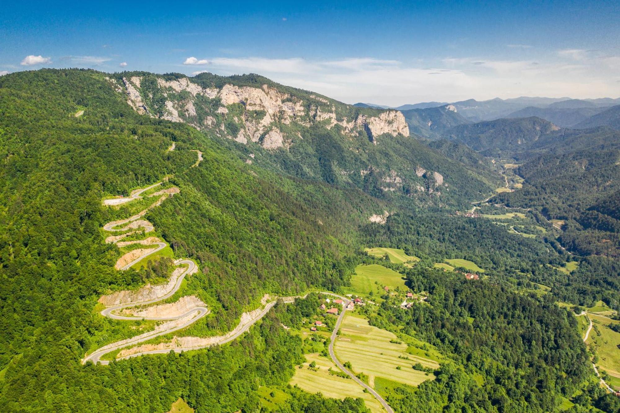 Hotel Kovac Osilnica Екстер'єр фото