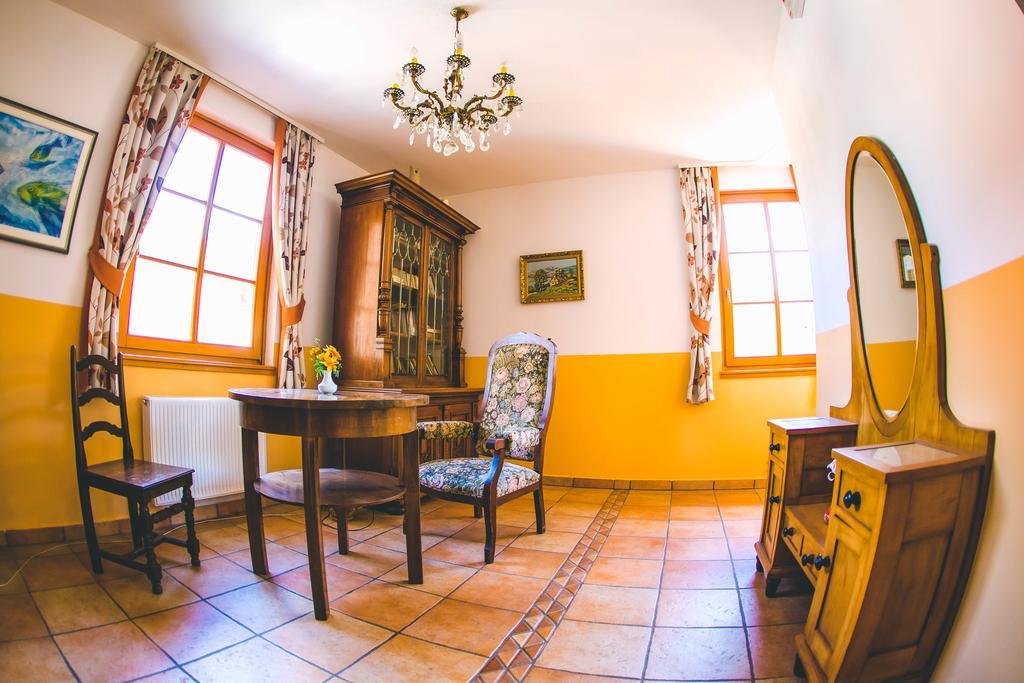 Hotel Kovac Osilnica Екстер'єр фото