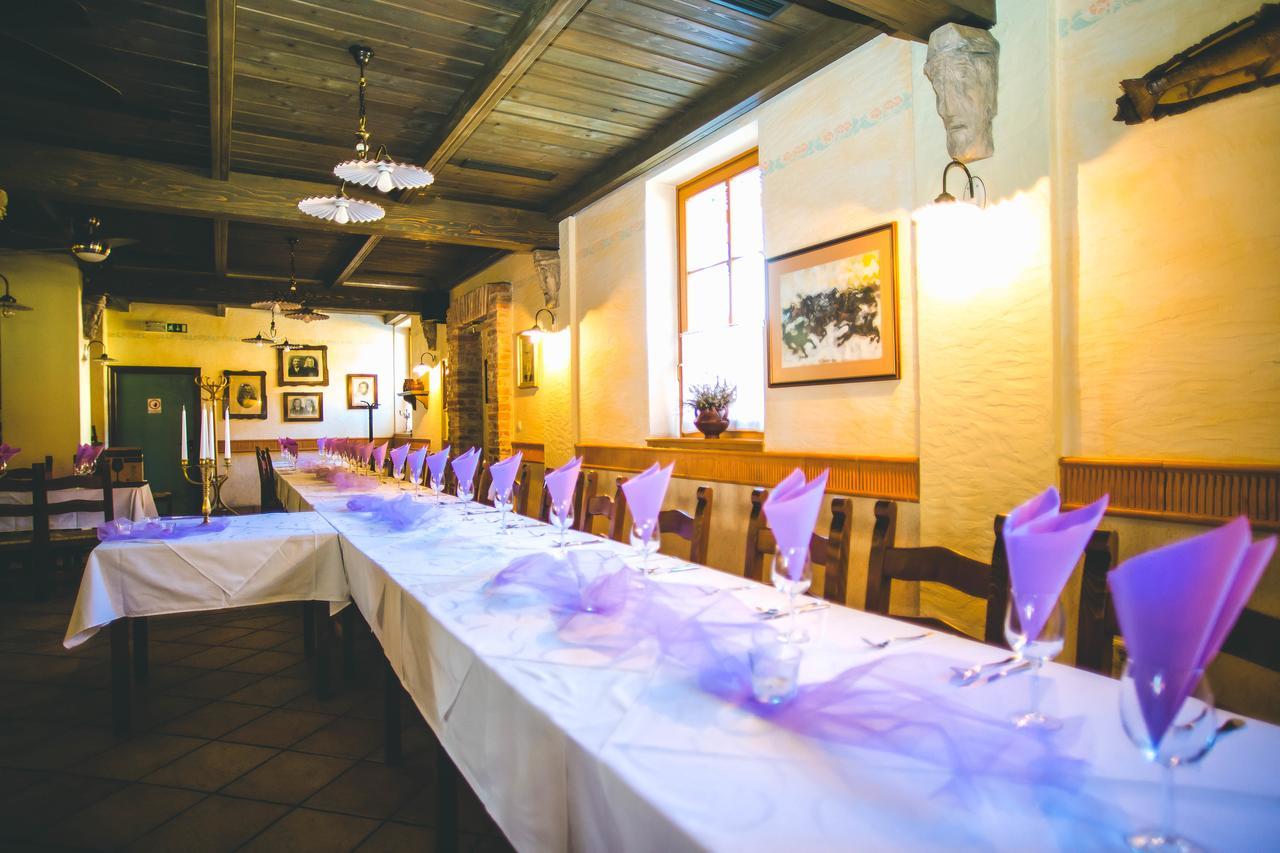 Hotel Kovac Osilnica Екстер'єр фото